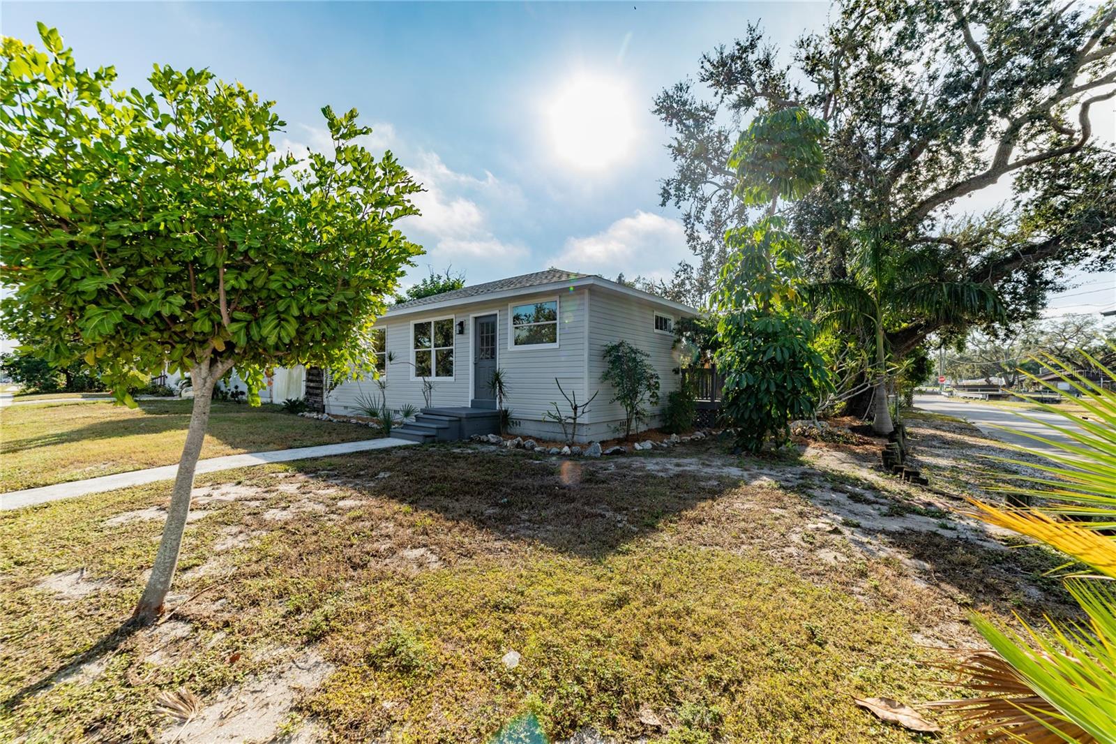 TAMIAMI PARK - Residential