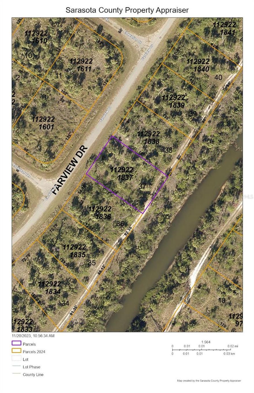 If you are looking for privacy here is the perfect waterfront lot for you..... Build your Dream home!