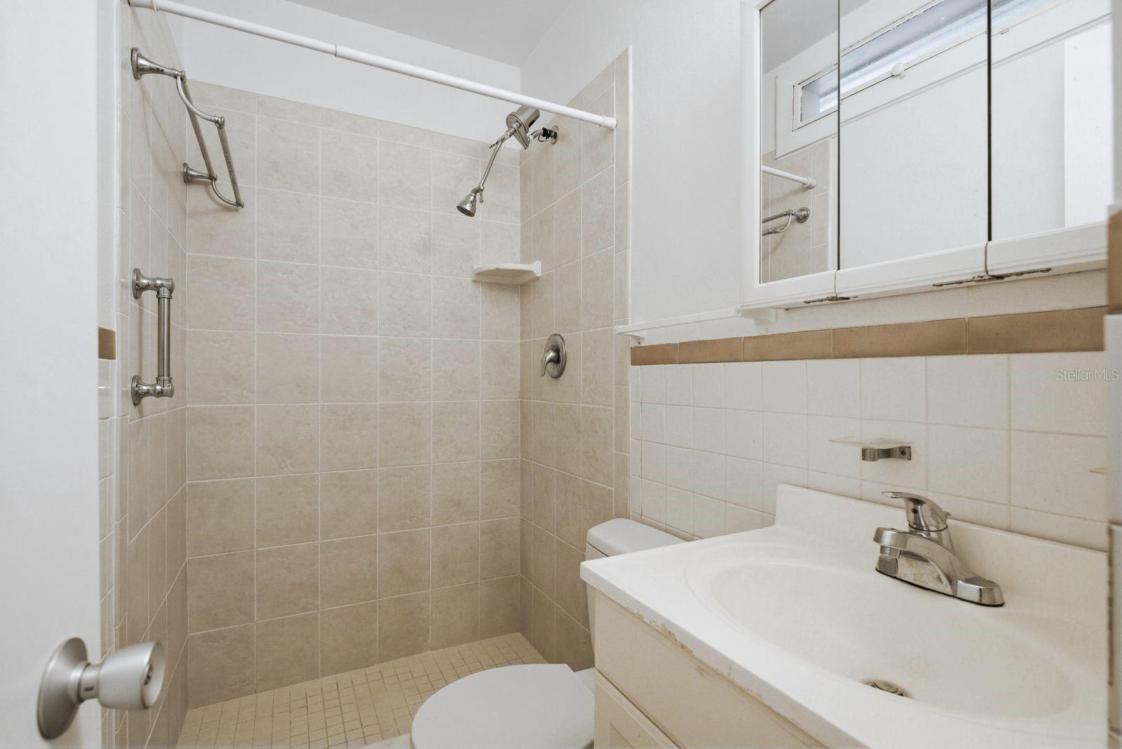 CLEARVIEW OAKS BLDG 15 - Residential