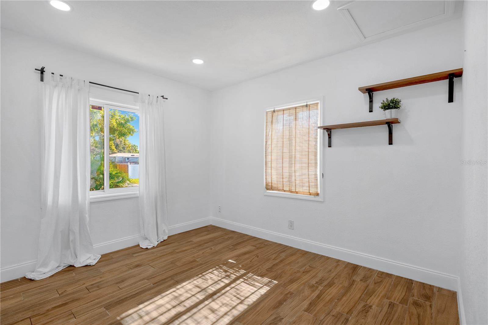 ANN PARK HEIGHTS - Residential