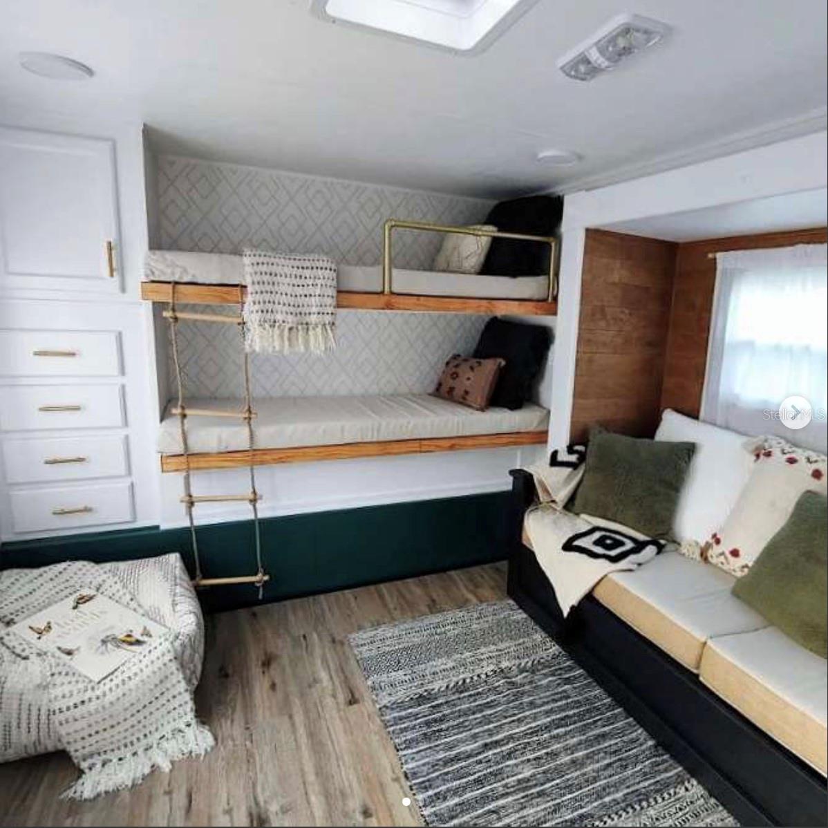 ANN PARK HEIGHTS - Residential