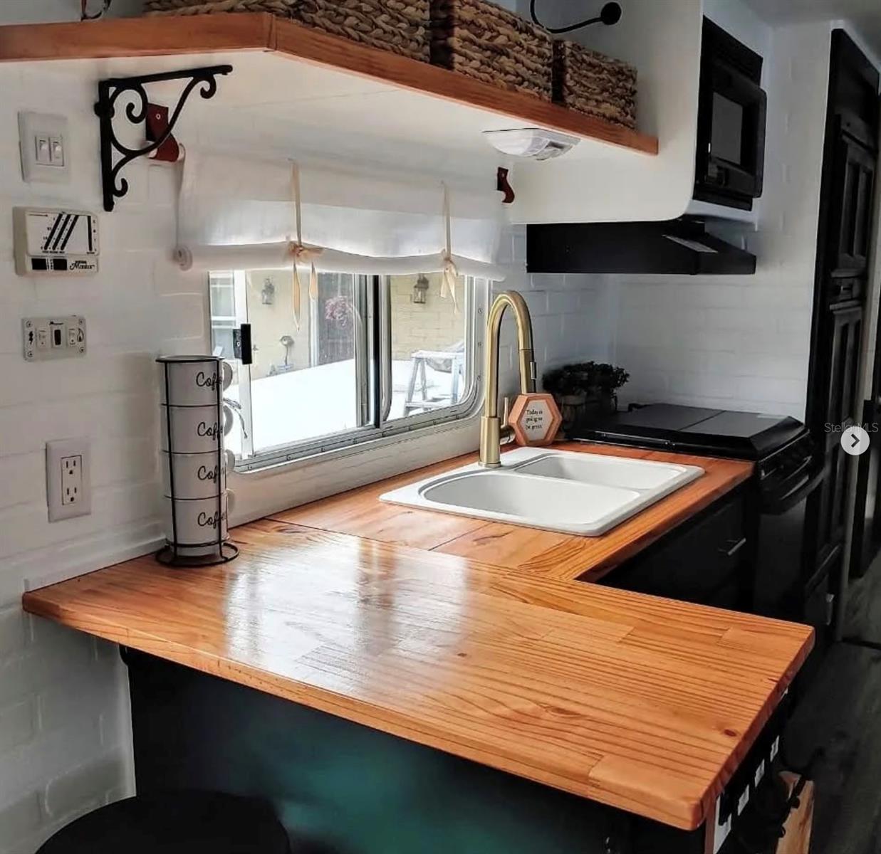 ANN PARK HEIGHTS - Residential