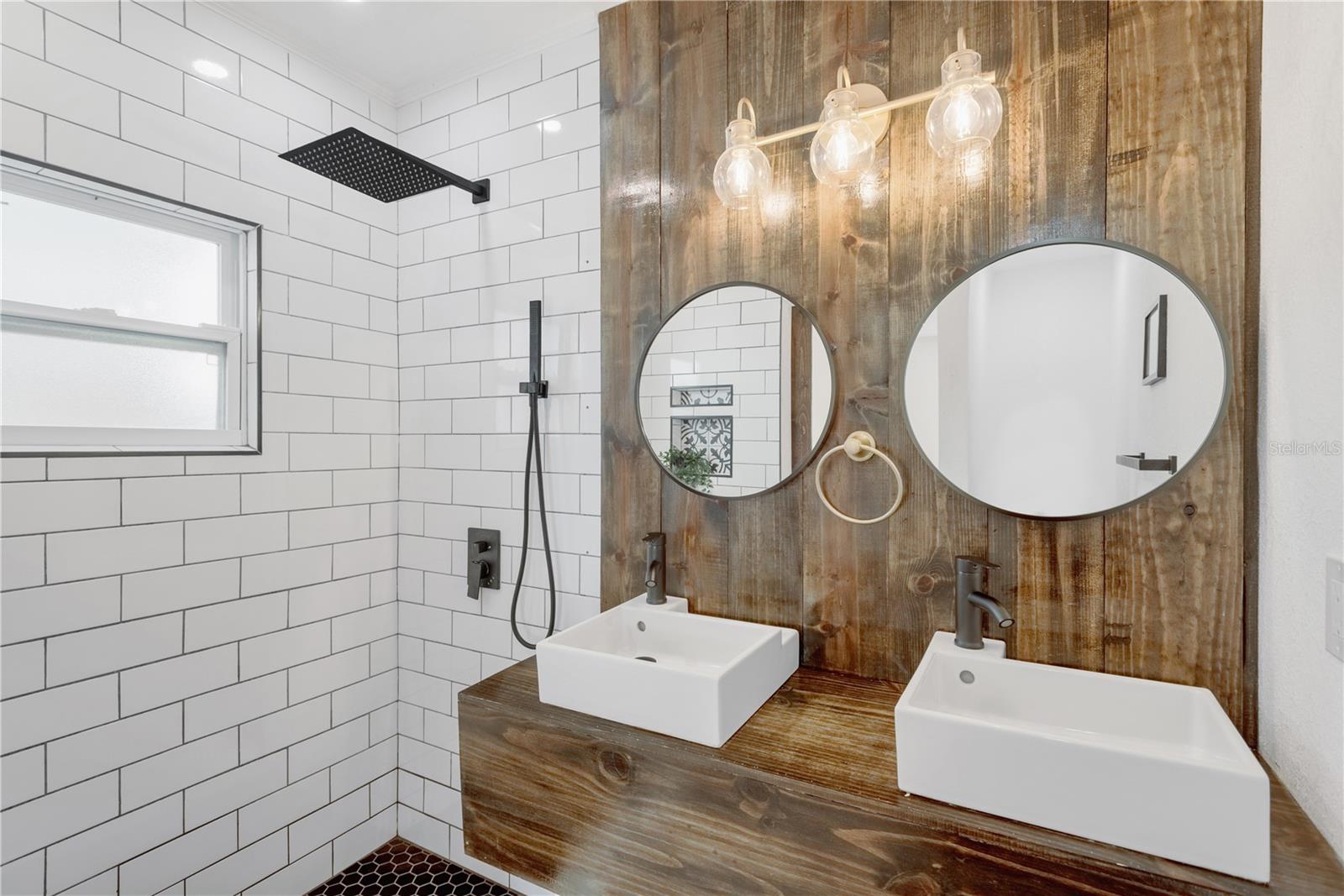 ANN PARK HEIGHTS - Residential