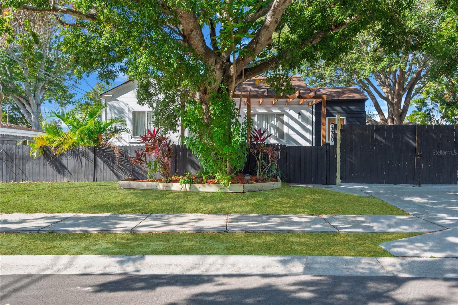 ANN PARK HEIGHTS - Residential