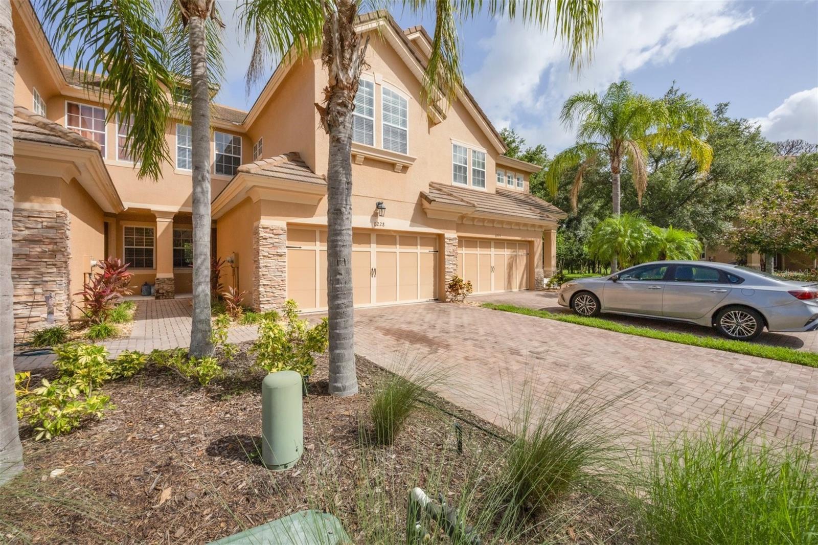 8228 VILLA GRANDE COURT