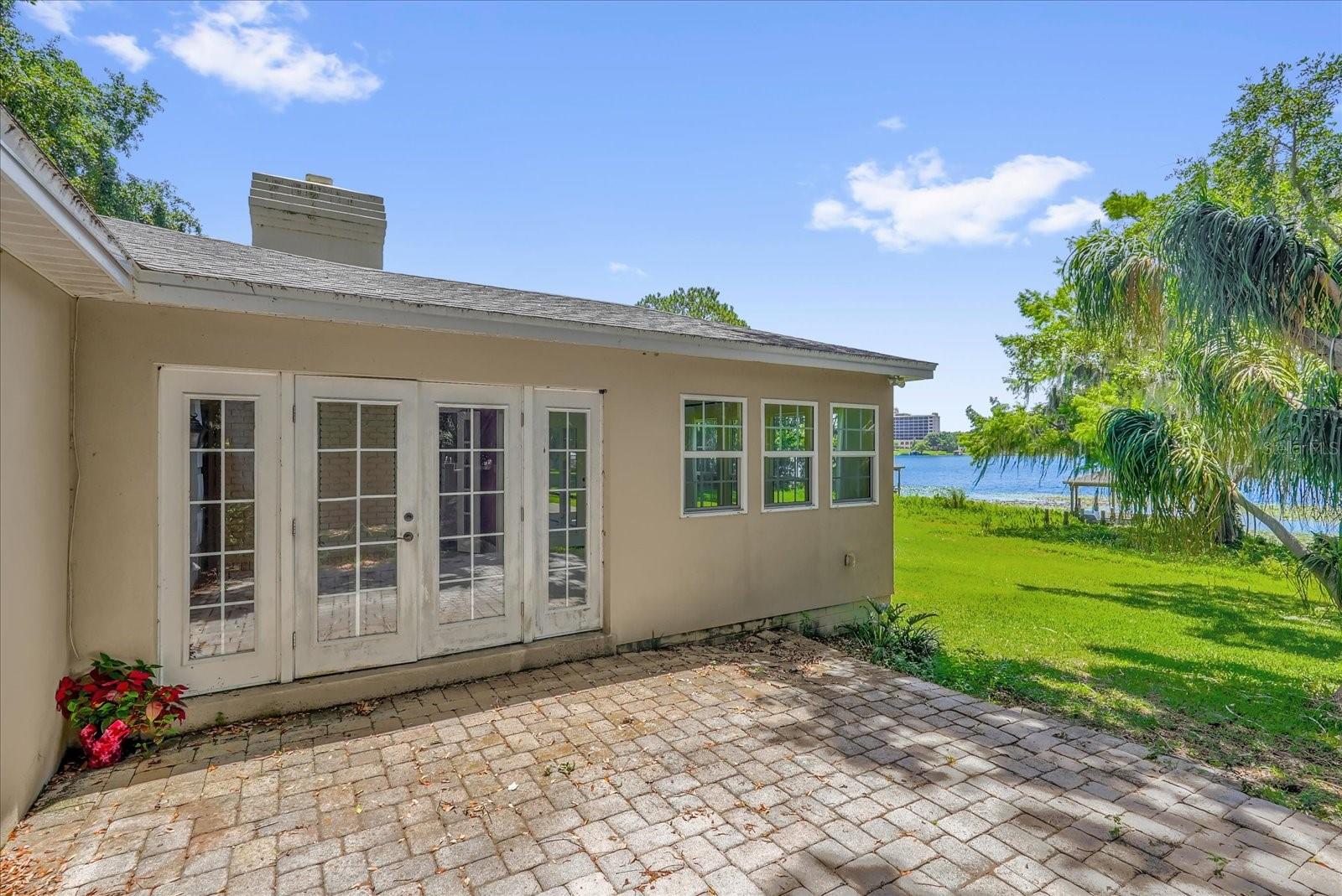 633 BALMORAL ROAD