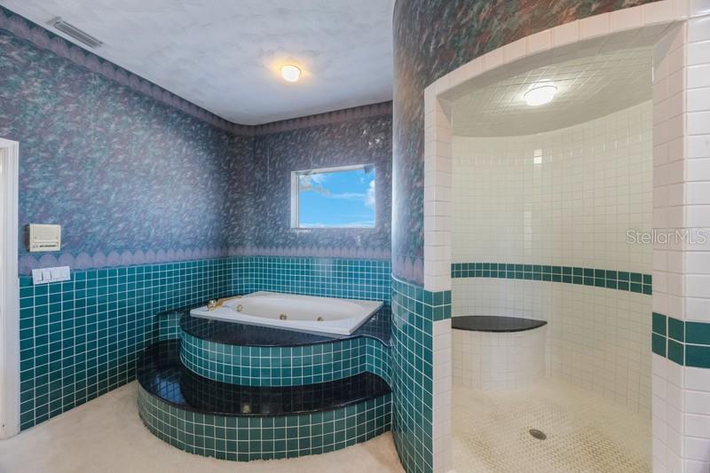 TIERRA VERDE UNIT 1 4TH REP - Residential