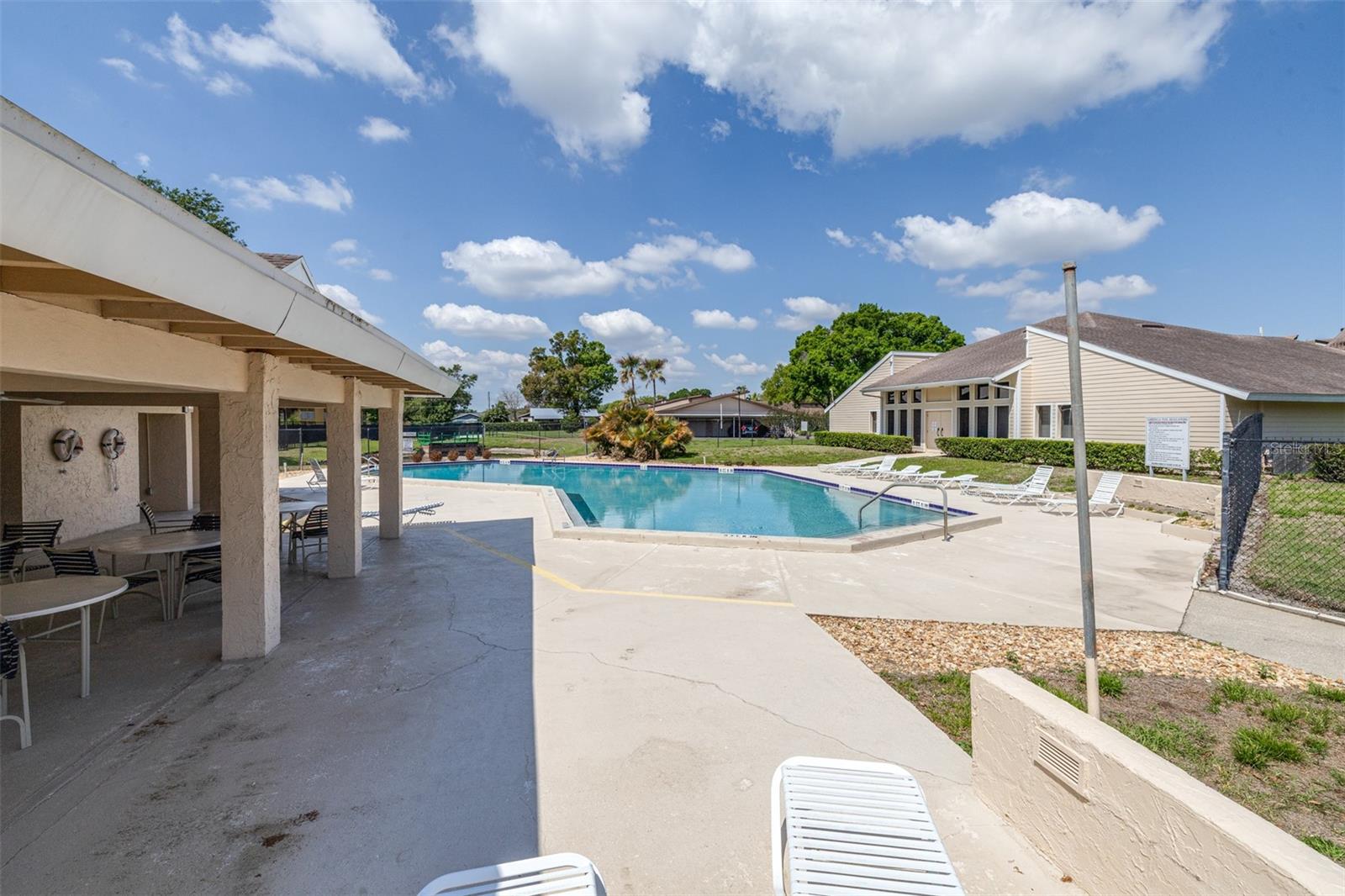 KIMBERLEA CONDO 02 - Residential