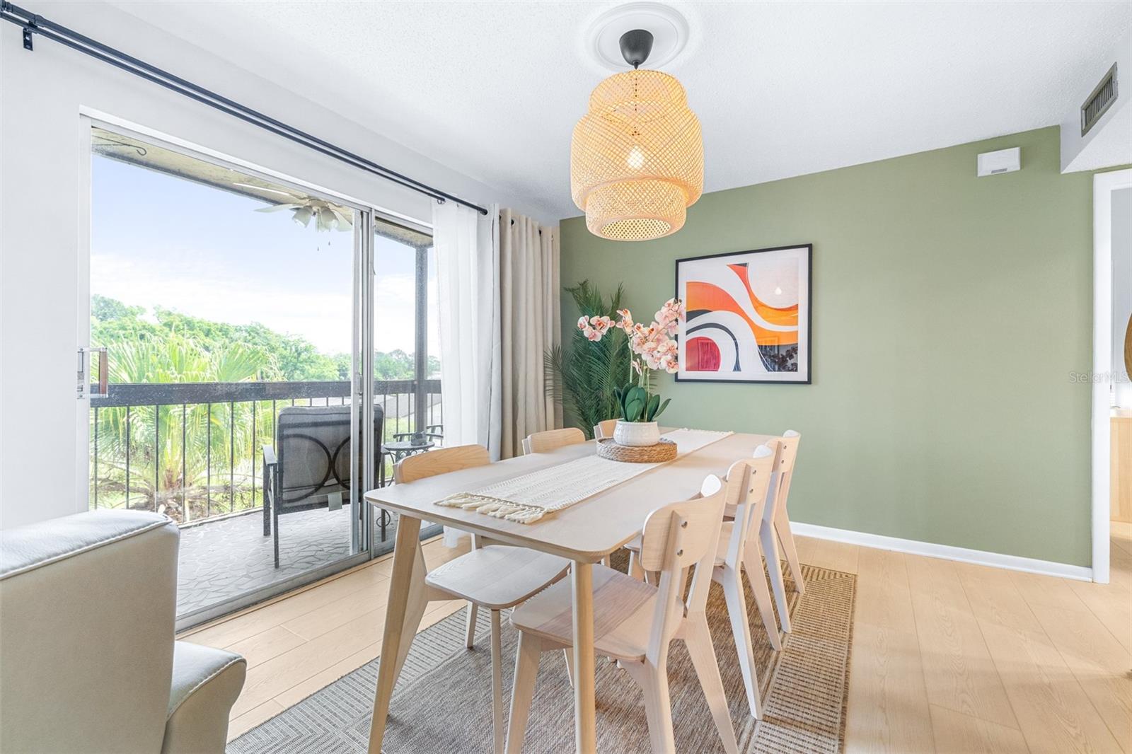 KIMBERLEA CONDO 02 - Residential