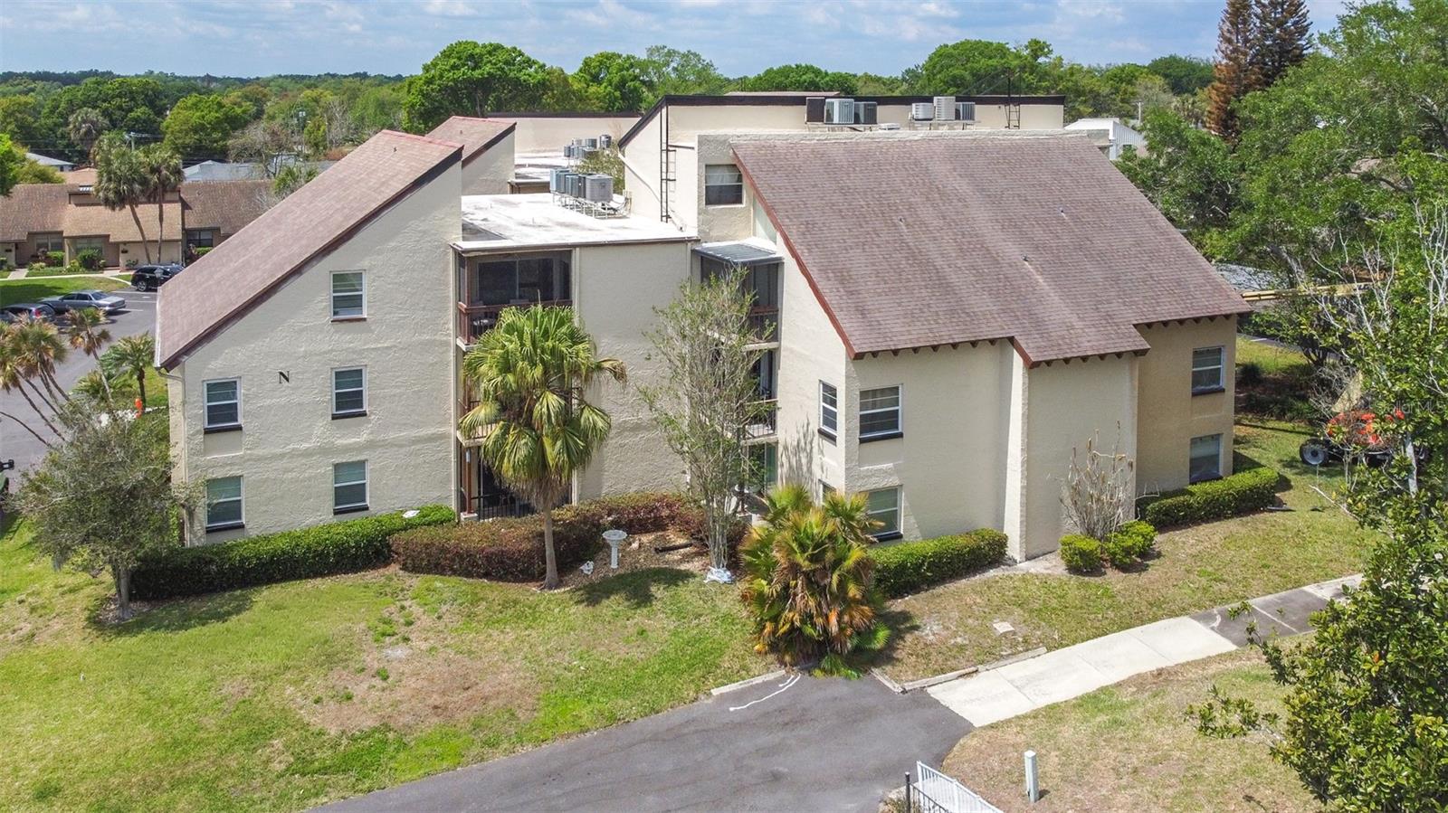 KIMBERLEA CONDO 02 - Residential