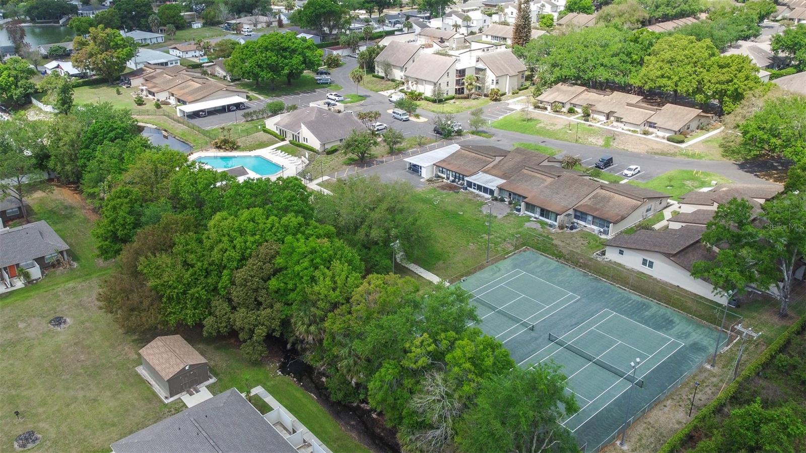 KIMBERLEA CONDO 02 - Residential