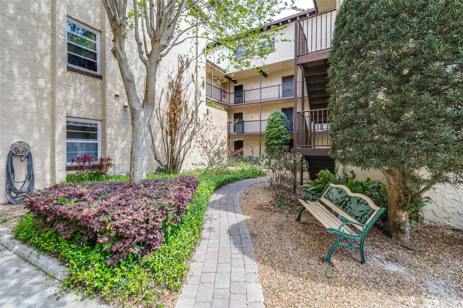 KIMBERLEA CONDO 02 - Residential