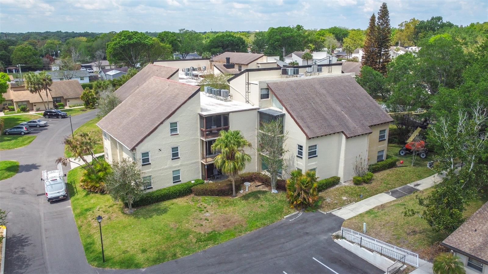 KIMBERLEA CONDO 02 - Residential