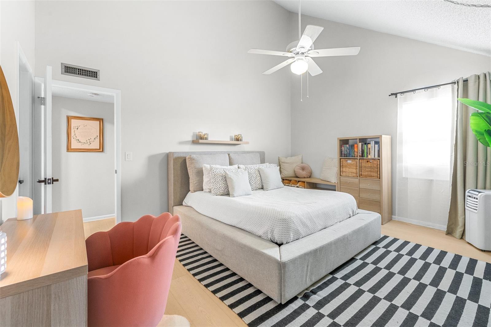 KIMBERLEA CONDO 02 - Residential