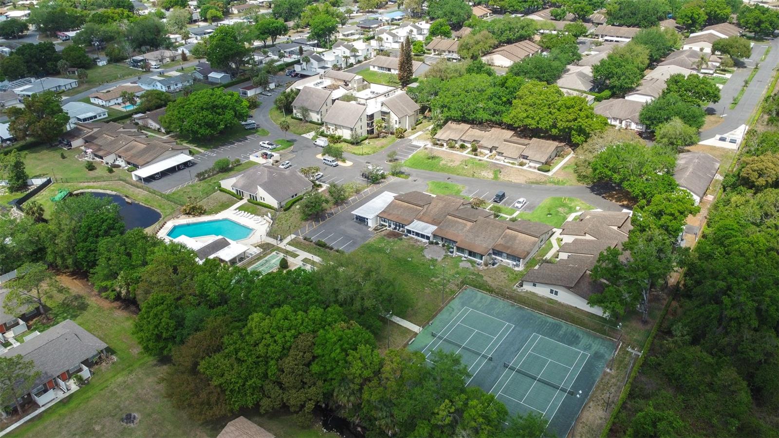 KIMBERLEA CONDO 02 - Residential