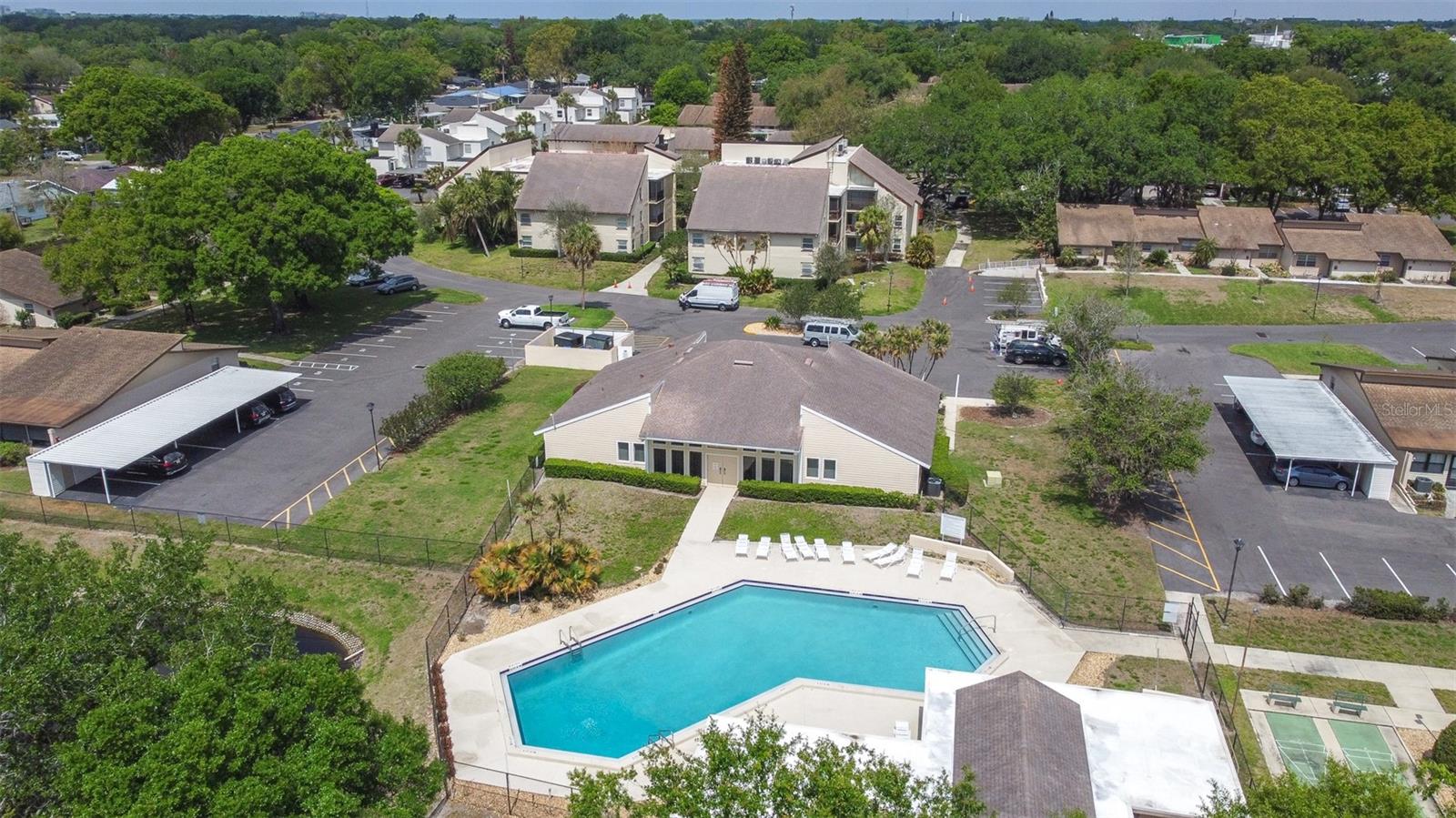 KIMBERLEA CONDO 02 - Residential