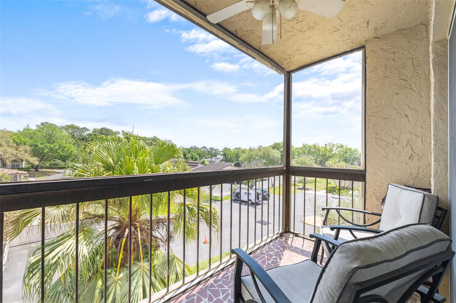 KIMBERLEA CONDO 02 - Residential