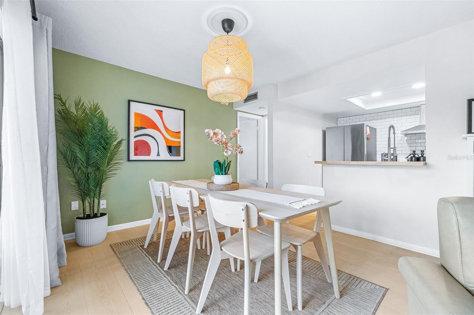 KIMBERLEA CONDO 02 - Residential