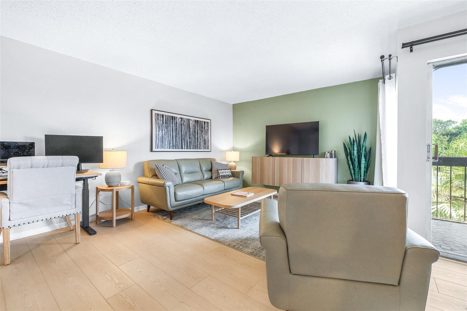 KIMBERLEA CONDO 02 - Residential