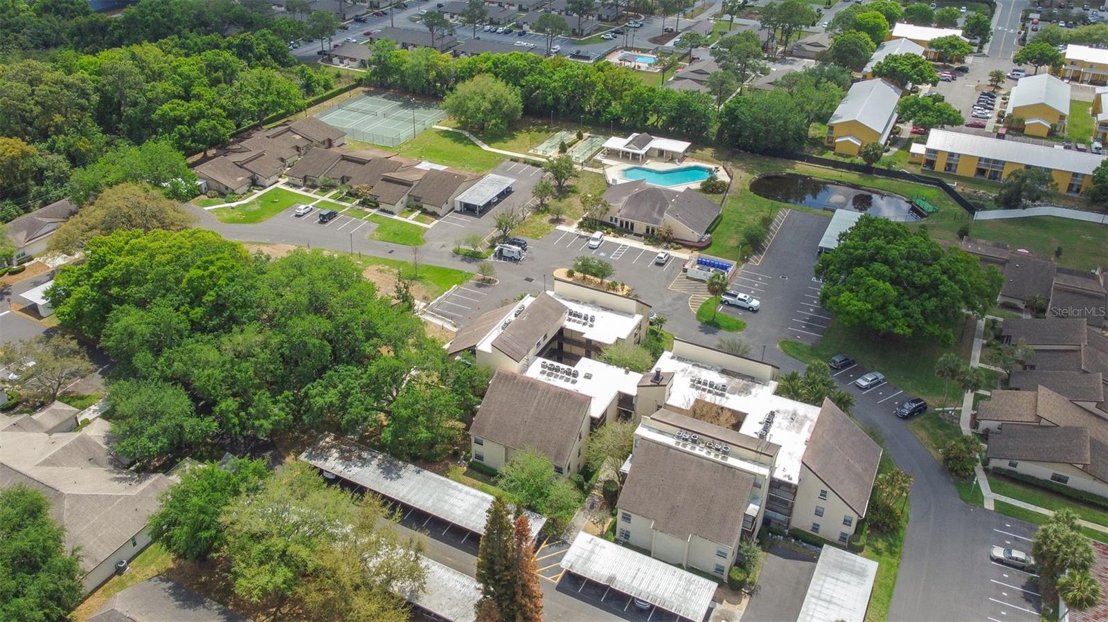 KIMBERLEA CONDO 02 - Residential