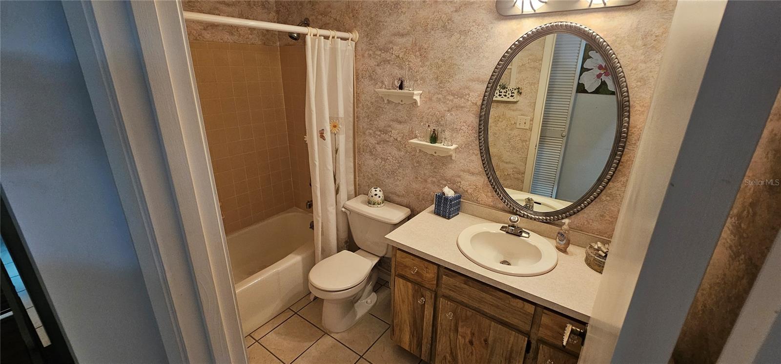 CIRCLE WOODS OF VENICE 1 - Residential