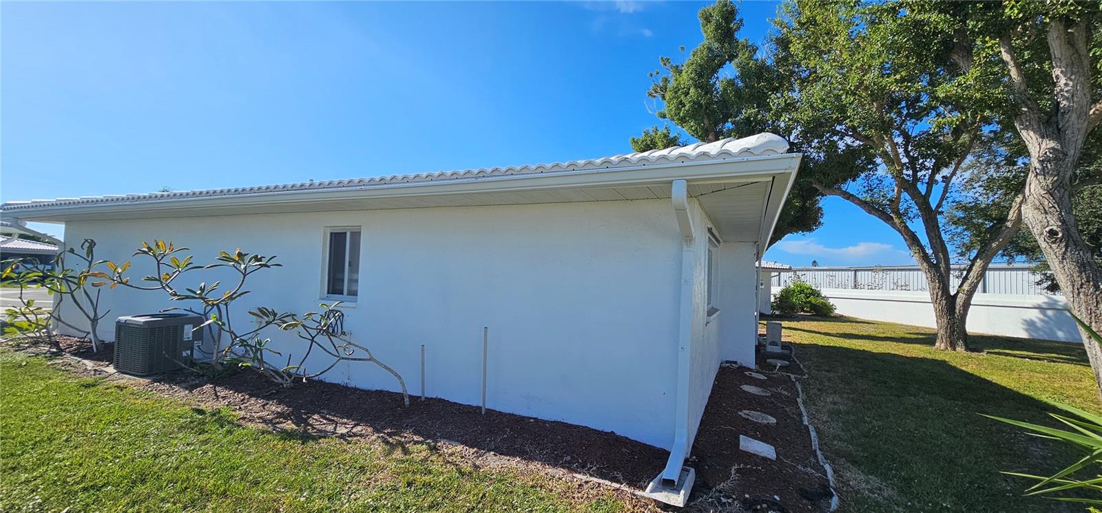 CIRCLE WOODS OF VENICE 1 - Residential