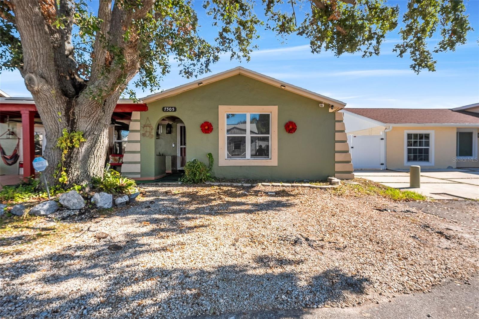 7505 EASTMOOR COURT