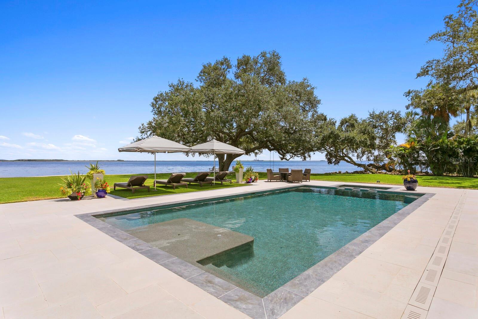 SHELL POINT - Residential