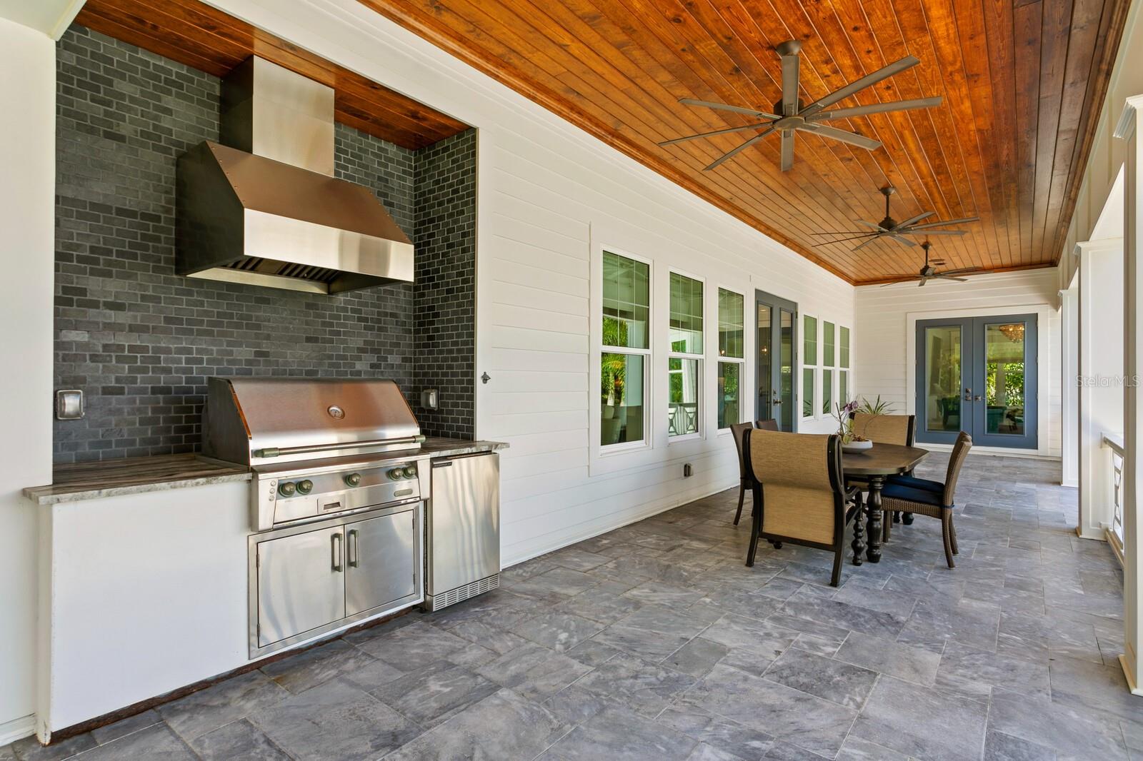 SHELL POINT - Residential