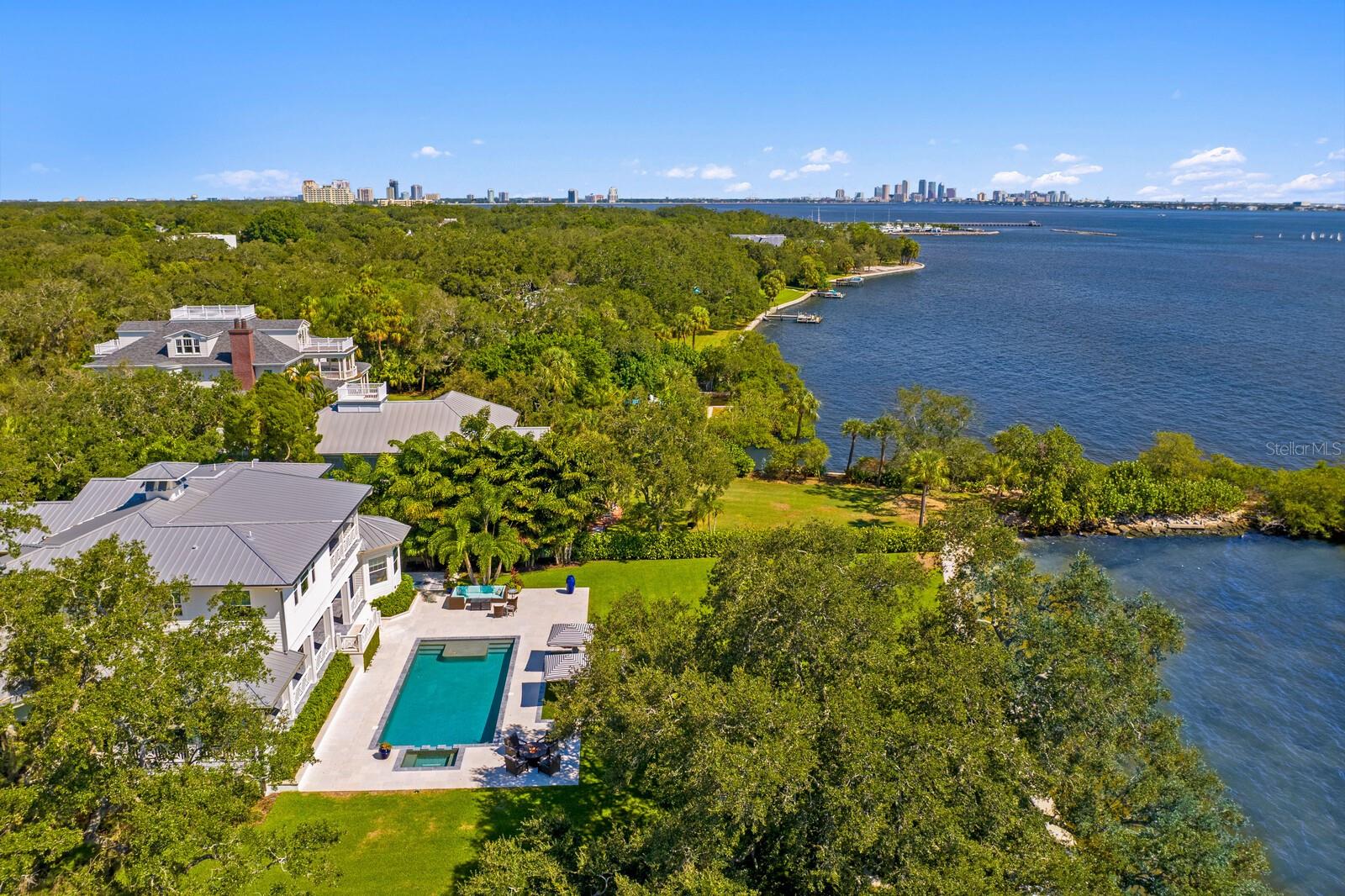 SHELL POINT - Residential