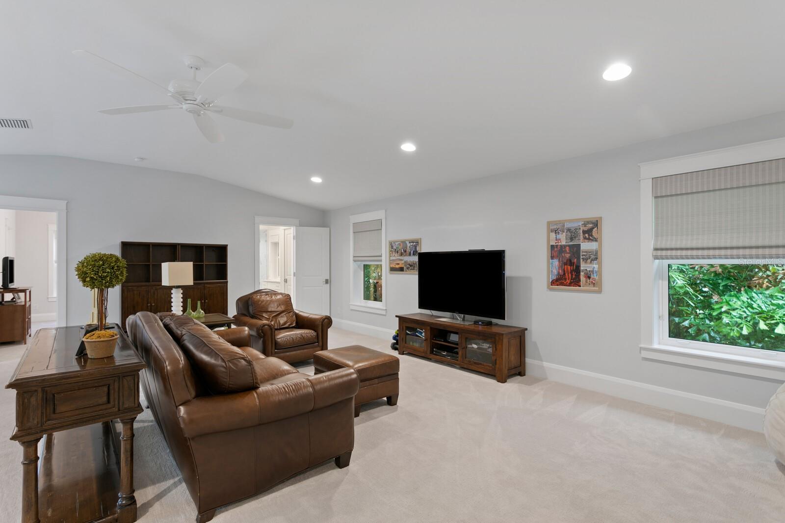 SHELL POINT - Residential