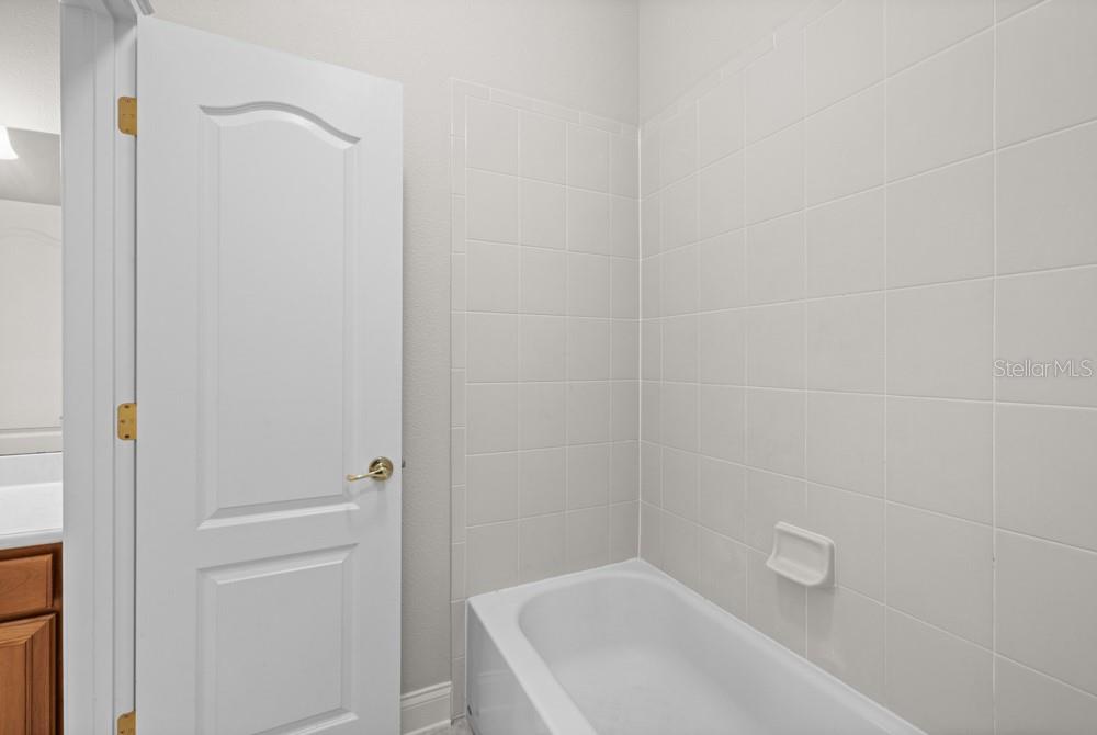 HEATHROW COUNTRY EST HOMES PH ONE - Residential