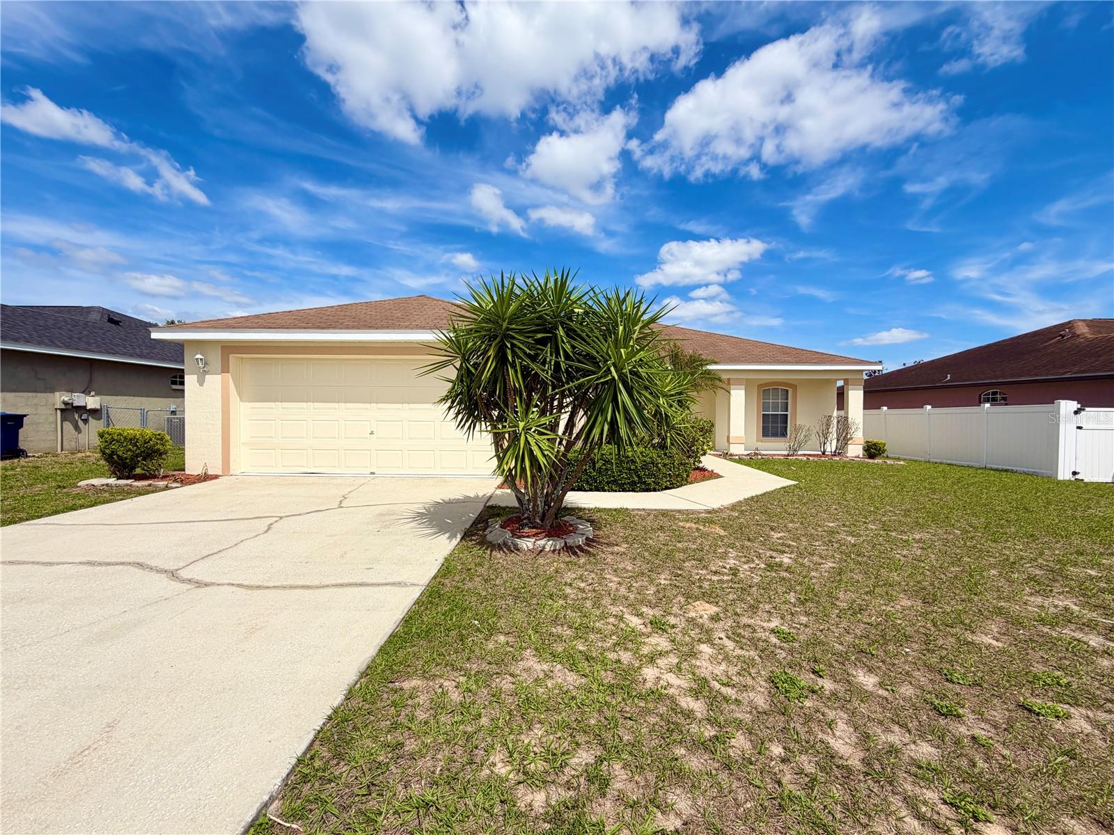 SAVANNA POINTE - Residential