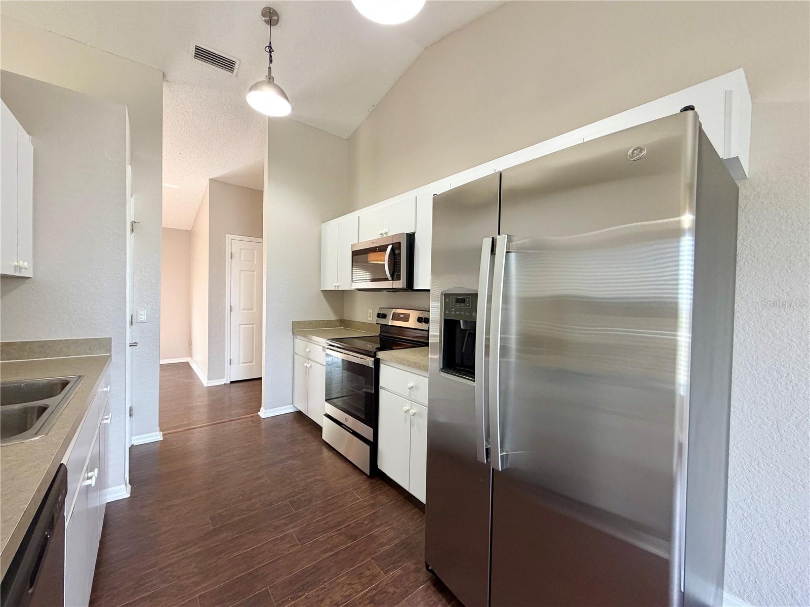 SAVANNA POINTE - Residential