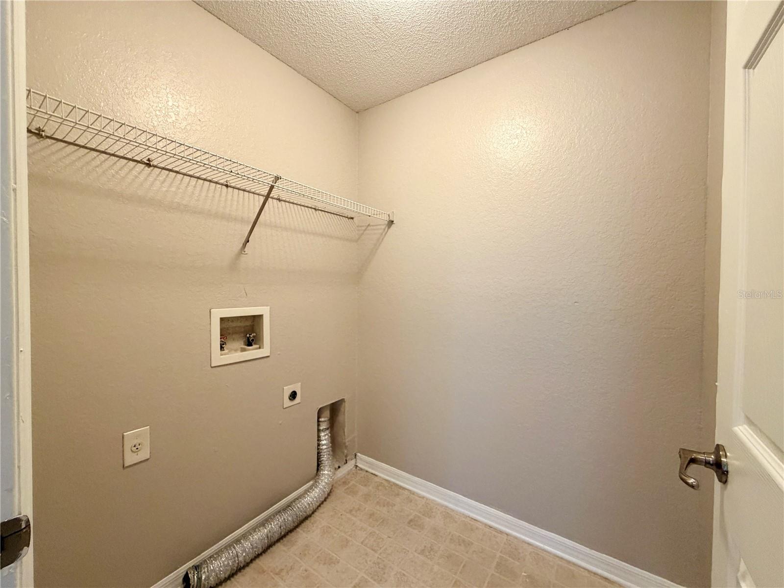 SAVANNA POINTE - Residential