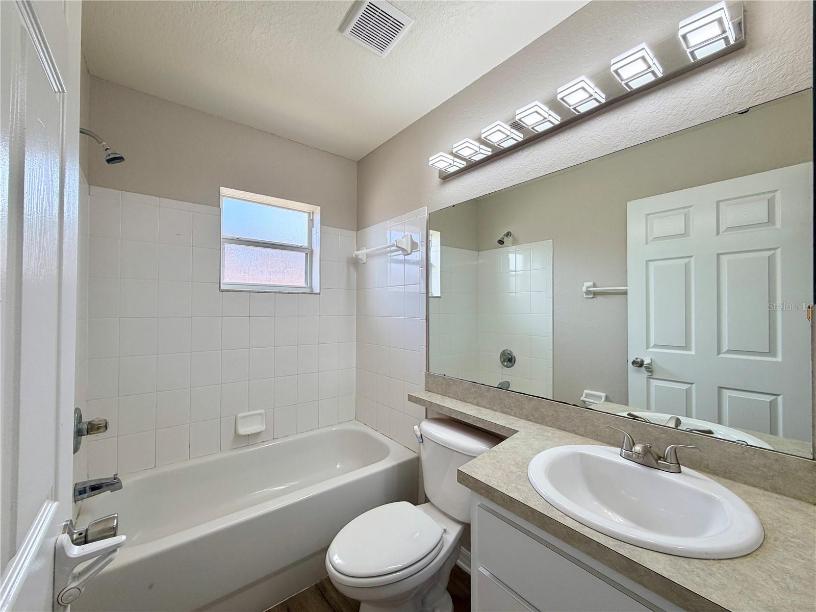 SAVANNA POINTE - Residential