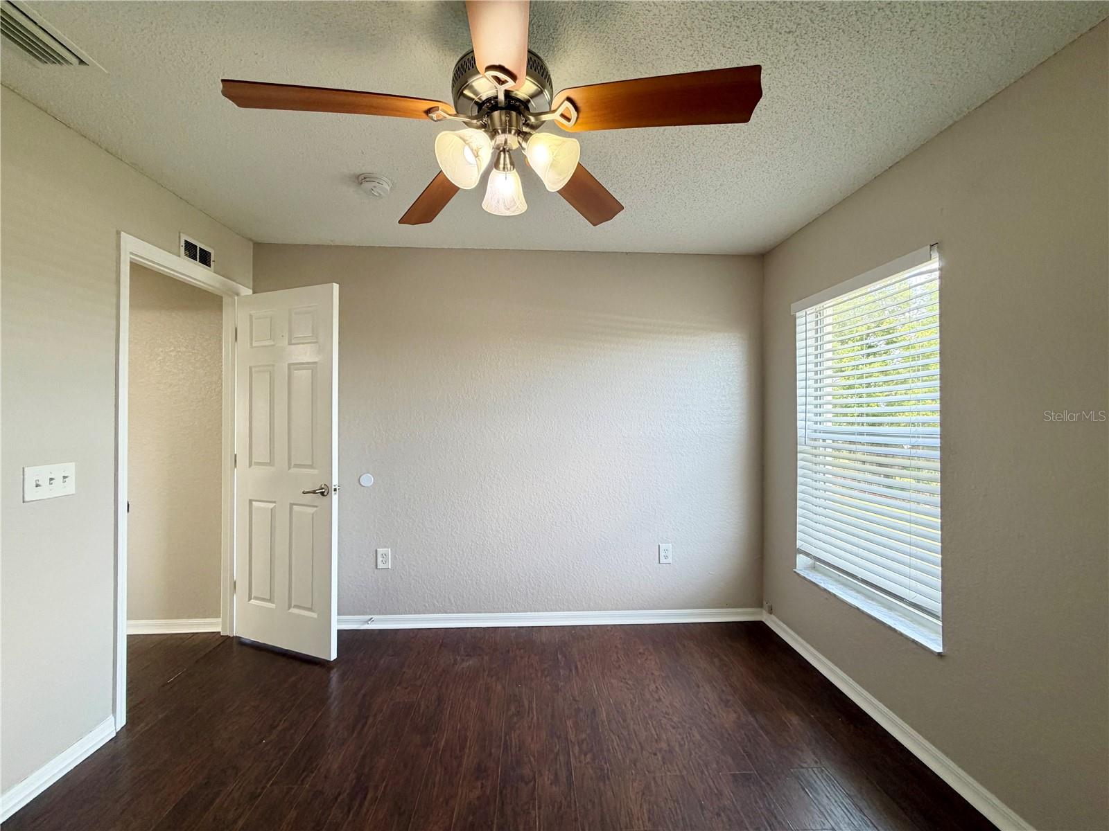 SAVANNA POINTE - Residential