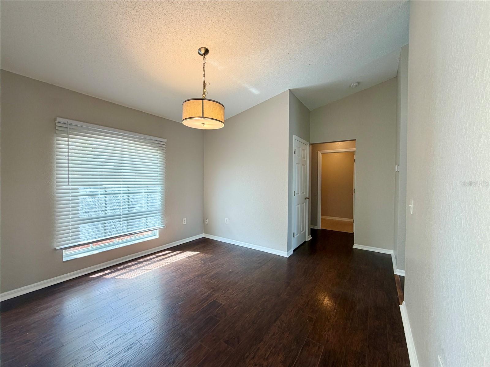 SAVANNA POINTE - Residential