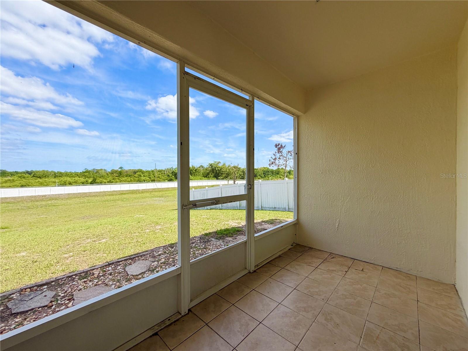 SAVANNA POINTE - Residential