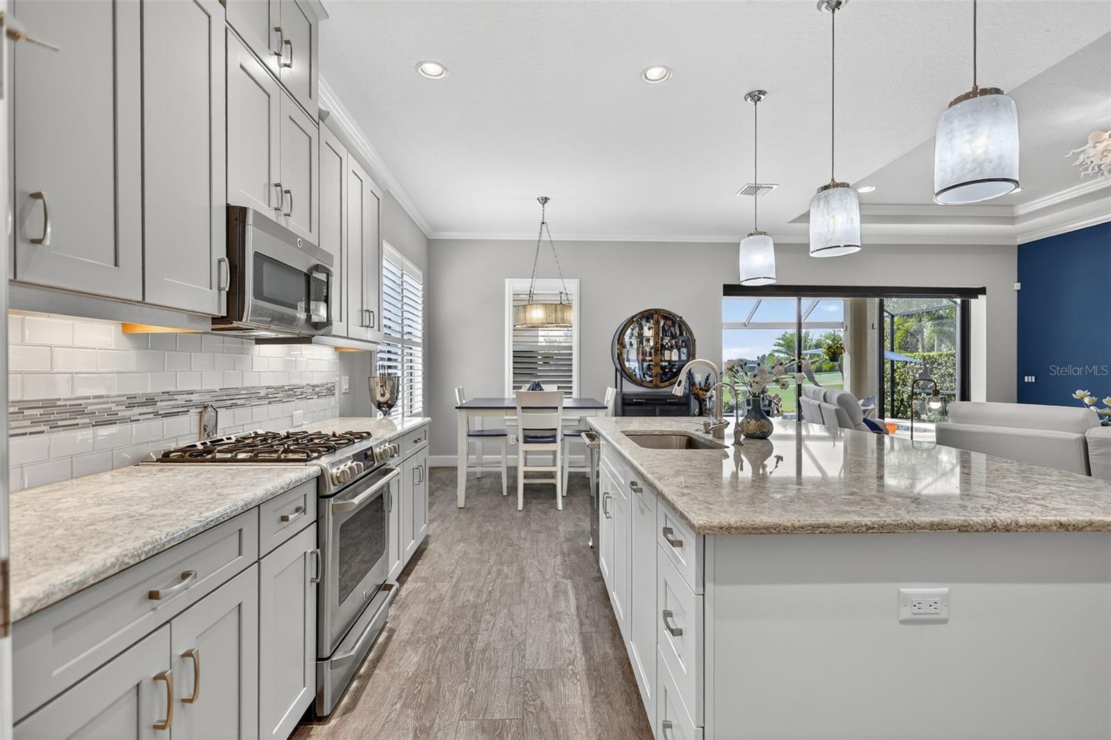 ESPLANADE GOLF AND COUNTRY CLUB - Residential