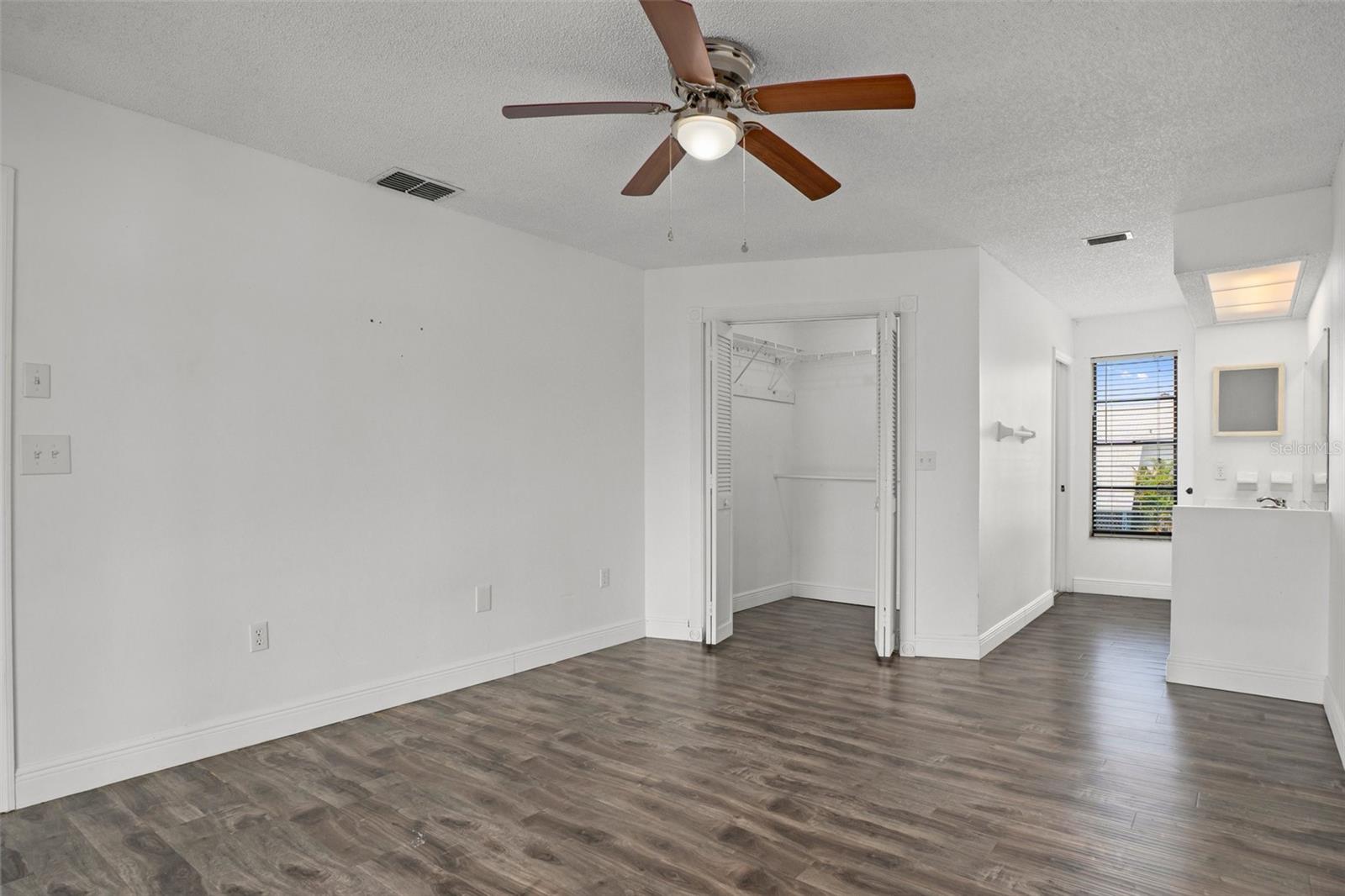 HERNANDO BEACH - Residential