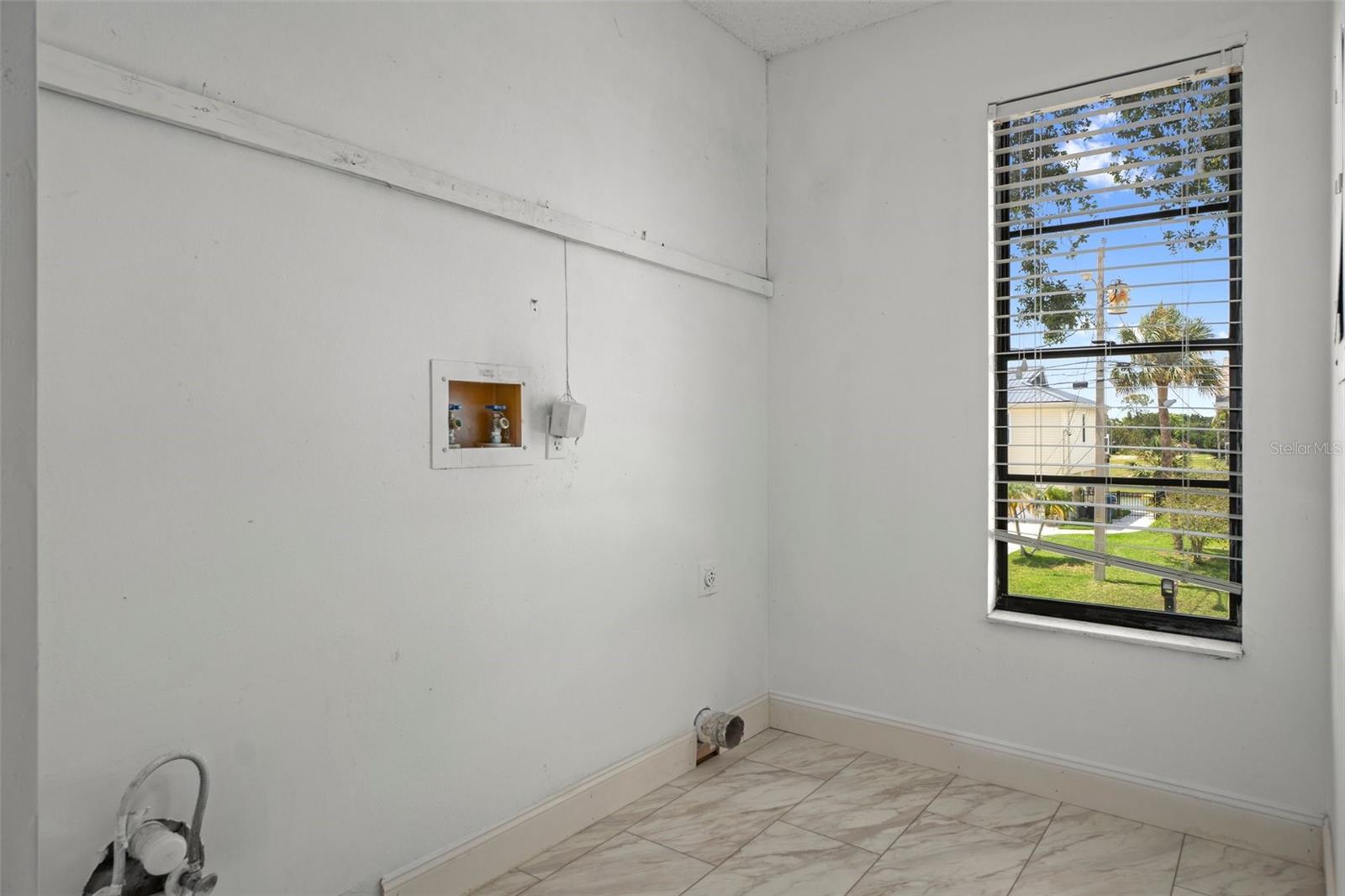 HERNANDO BEACH - Residential