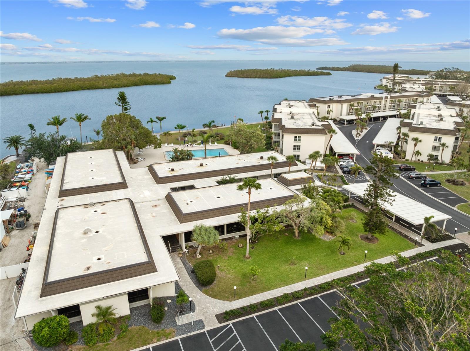 LONGBOAT HARBOUR - Residential