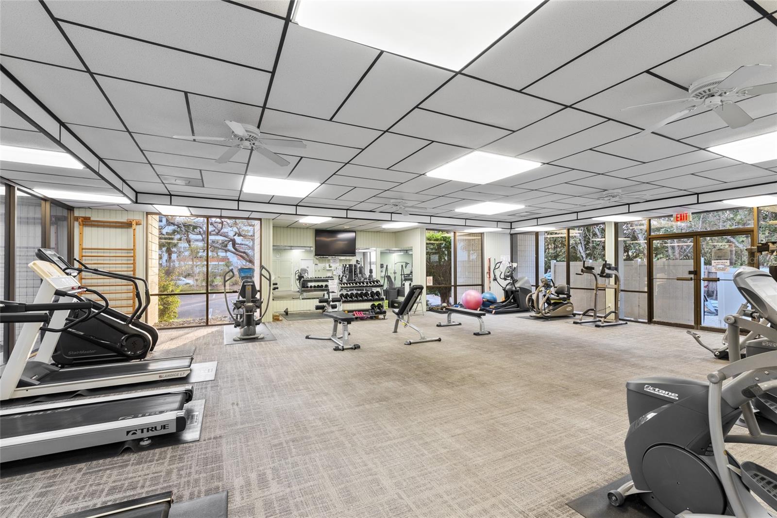 LONGBOAT HARBOUR - Residential