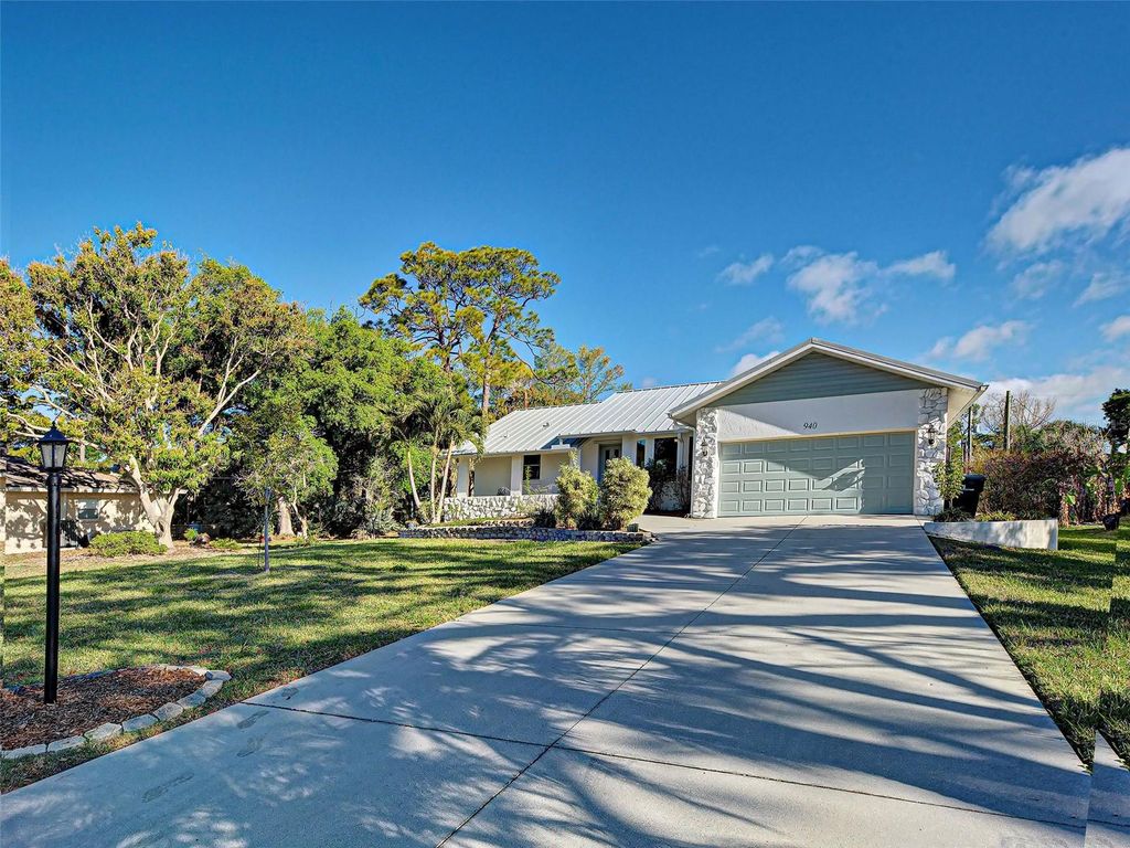 Photo of 940 Brengle Avenue, Englewood, FL 34223 (MLS # D6146758)