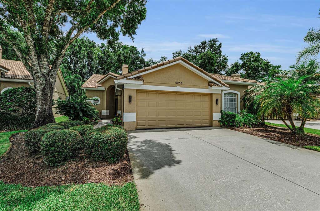 Photo of 5250 Pinehurst Court, Oldsmar, FL 34677 (MLS # TB8529582)