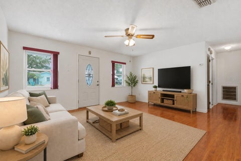 6130 17th Street, Zephyrhills, FL 33542