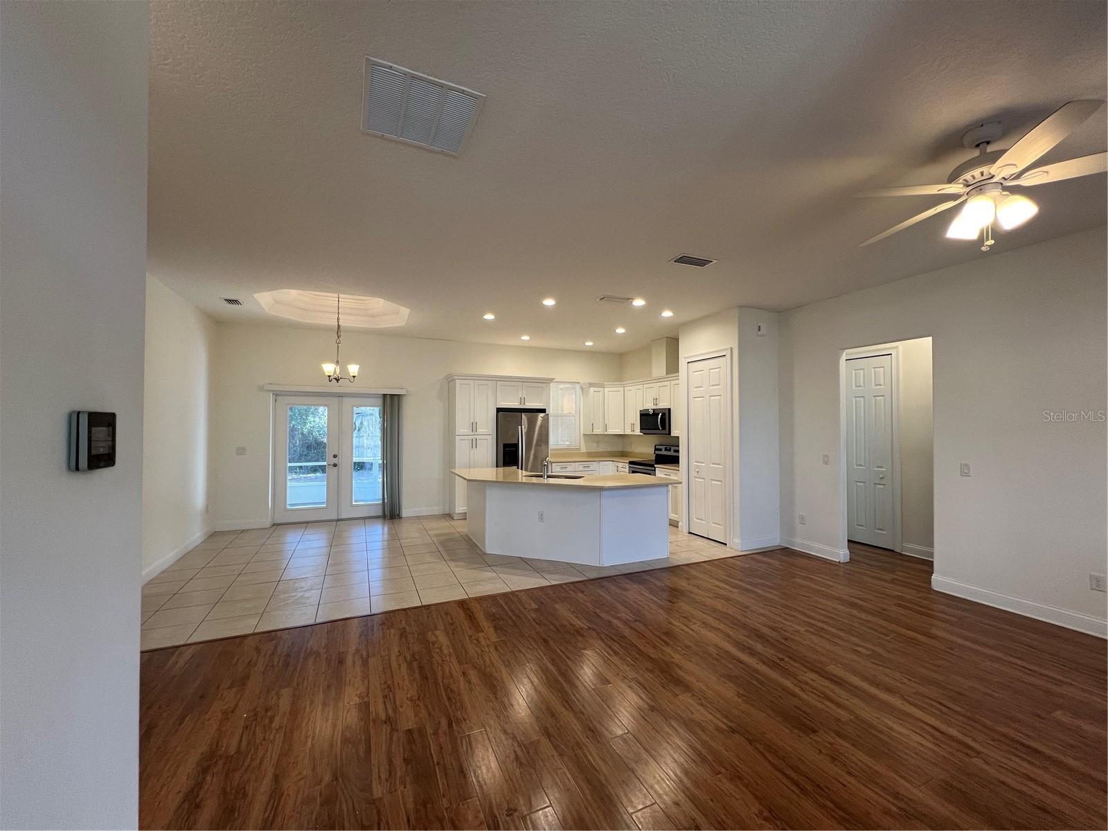 SOUTHWEST QUADRANT PH 01-04 - Residential Lease