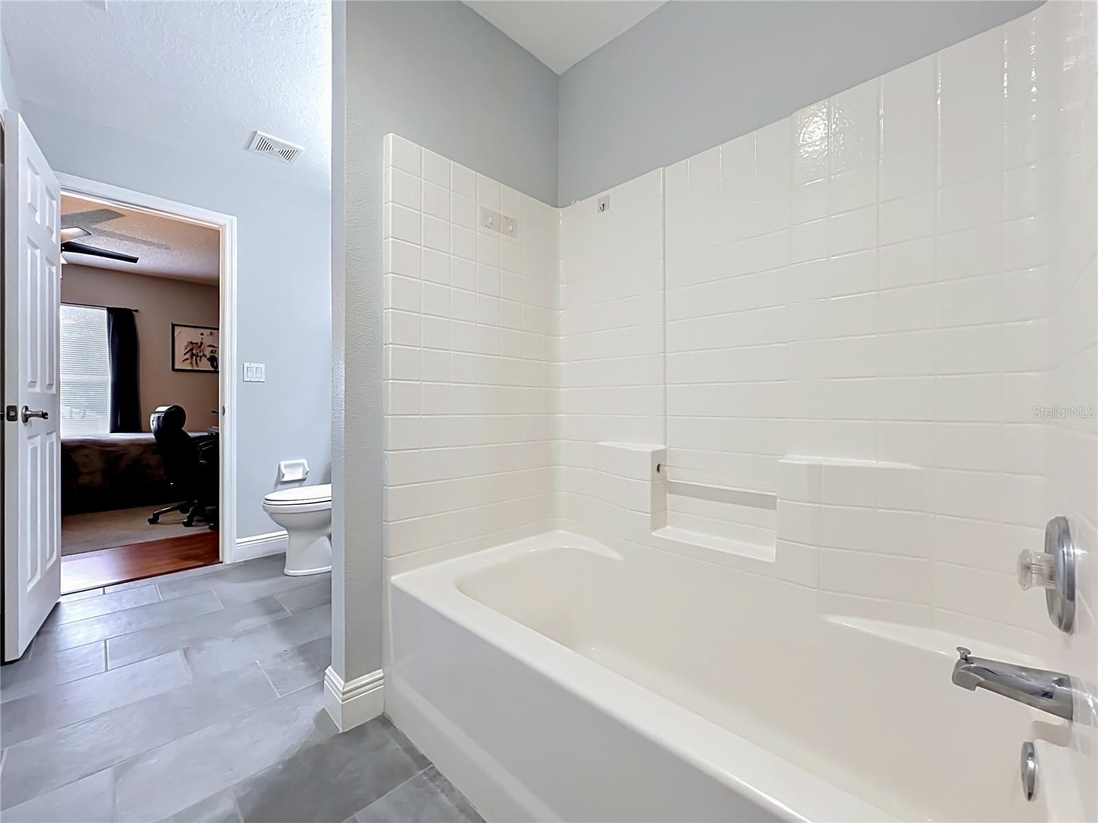 MINNEOLA OAK VALLEY PH 03 LT 362 PB 50 - Residential