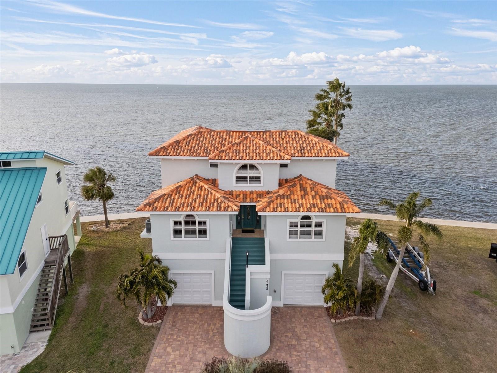 6423 DRIFTWOOD DRIVE
